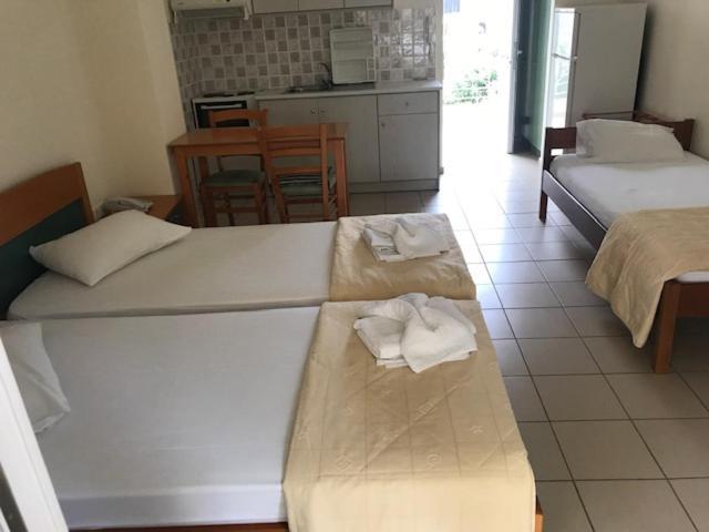 Diamanti Hotel Loutra Aidhipsou Exteriör bild